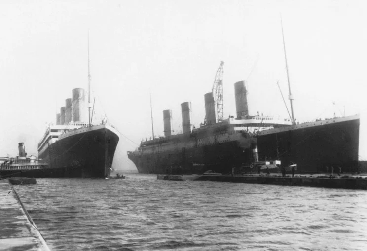 A photo of the RMS Olympic and RMS Titanic together.
