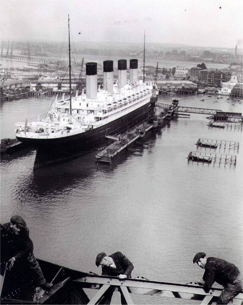 RMS Olympic,RMS Britannic,titanic sister ships | olympic floating drydock | RMS Olympic & Britannic | kevcummins