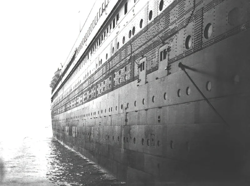 Titanic Pictures 34 Titanic Pictures | D Deck Doors DeNoiseAI standard | Titanic Pictures | kevcummins